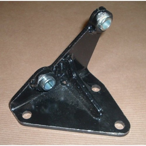 BRACKET INJECTOR PUMP SUPPORT ERR6835