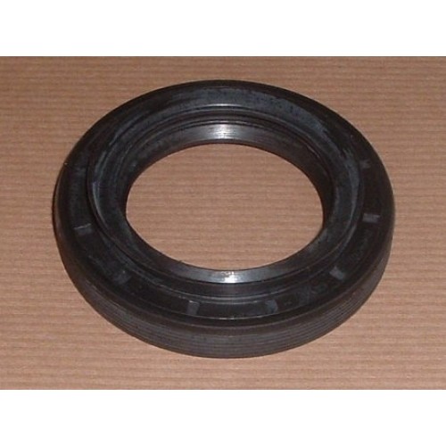 FRONT OUTPUT SHAFT OIL SEAL FTC4939