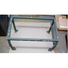 BOWMAN CLANSMAN VIK RADIO EQUIPMENT MOUNTING TABLE.